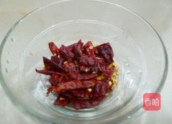 蒜苗炒小河虾的做法图解4