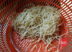 酸辣香脆绿豆芽的做法图解2
