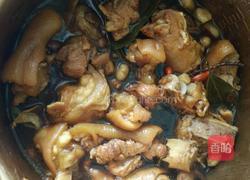 花生炖猪脚的做法图解9