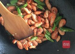 青椒炒河虾的做法图解5