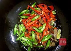 黑椒牛肉乌冬面的做法图解3