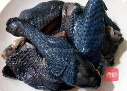 鹿茸花旗参炖乌鸡汤的做法图解1