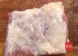 酸菜炒肉末的做法图解1