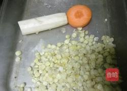 香酥山药玉米粒的做法图解1