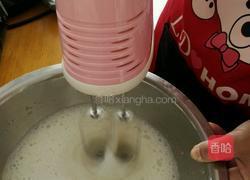 戚风蛋糕的做法图解4