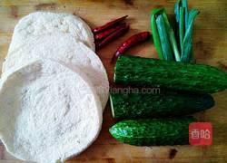 炝拌黄瓜脆豆腐的做法图解1