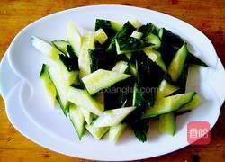 炝拌黄瓜脆豆腐的做法图解2