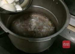 冰糖雪梨银耳羹的做法图解5