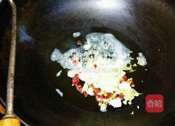 酸菜炖肘子的做法图解4