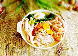 菌菇海鲜火锅鸡蛋面