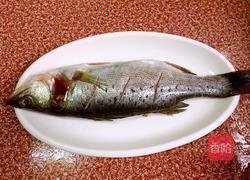 清蒸海鲈鱼的做法图解3