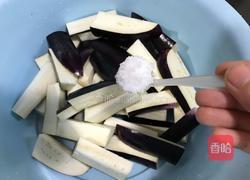 香辣肉末茄子煲的做法圖解2