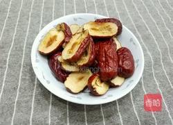 红枣燕麦黑米粥的做法图解2