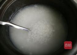 红萝卜肉末粥的做法图解6