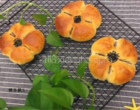 豆沙花朵面包