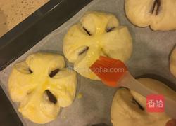 豆沙花朵面包的做法图解12