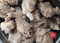 莲藕海带排骨汤的做法图解4