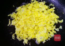 榨菜火腿炒鸡蛋的做法图解4