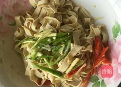 青椒拌干丝的做法图解4