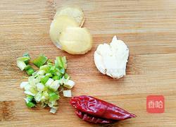 清炖脊骨酸菜的做法图解4