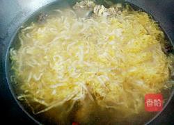 清炖脊骨酸菜的做法图解9