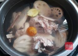 章魚豬骨蓮藕湯的做法图解5