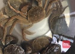 蒸大螃蟹的做法图解1