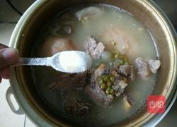 莲藕大骨汤的做法图解10