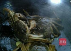 煮大闸蟹的做法图解4