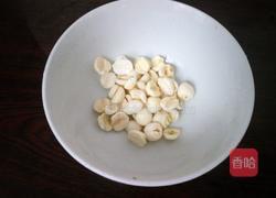 红枣冰糖银耳莲子羹的做法图解4