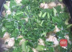 小白菜豆腐肉丸汤的做法图解2