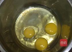 蜂蜜纸杯蛋糕的做法图解2