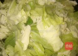 油泼白菜的做法图解1