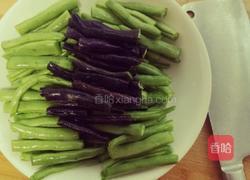 扁豆炒海米的做法图解3