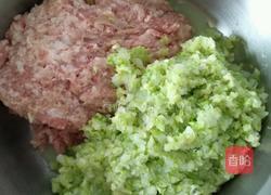 猪肉白菜馅饺子的做法图解5