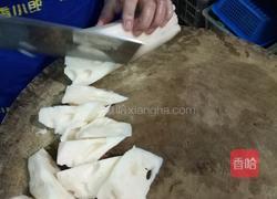 腊鸭焖藕的做法图解1