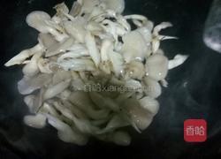 菌菇鱼片汤的做法图解2