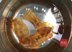 乌鸡椰子花胶汤的做法图解1