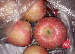 蜂蜜苹果的做法图解1