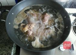 萝卜煲牛腩的做法图解3