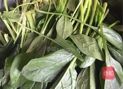 老醋菠菜花生米的做法图解1