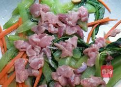 胡萝卜莴笋炒瘦肉的做法图解6