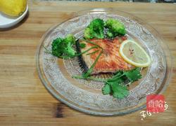 香煎三文鱼排的做法图解4