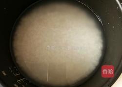 电饭煲蒸鸡蛋糕的做法图解1