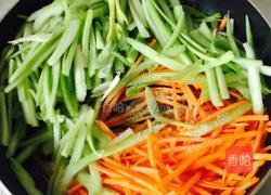 西芹炒胡萝卜丝的做法图解5