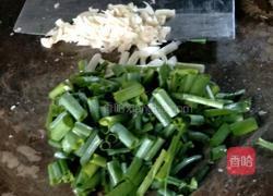 回锅肉煎豆腐的做法图解4