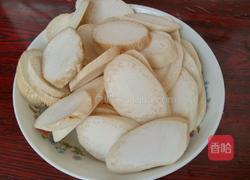 杏鲍菇炒肉的做法图解1