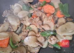 杏鲍菇炒肉的做法图解13