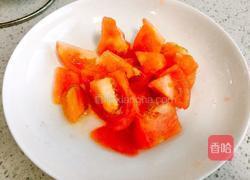 西红柿炒包菜的做法图解1