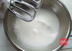 戚风蛋糕的做法图解7